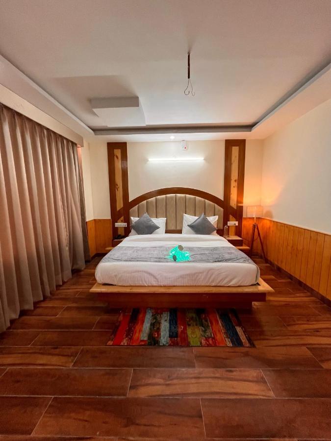 Le Green Resort, Mall Road Manali Exteriör bild