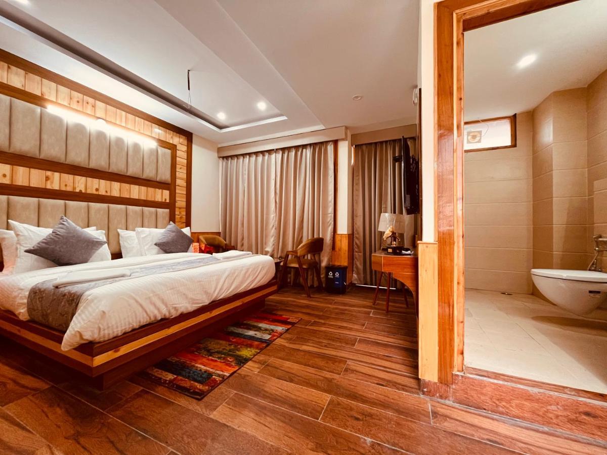 Le Green Resort, Mall Road Manali Exteriör bild